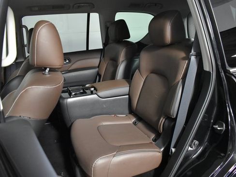 Used 2023 INFINITI QX80 Premium Select w/ All-Season Package image 31