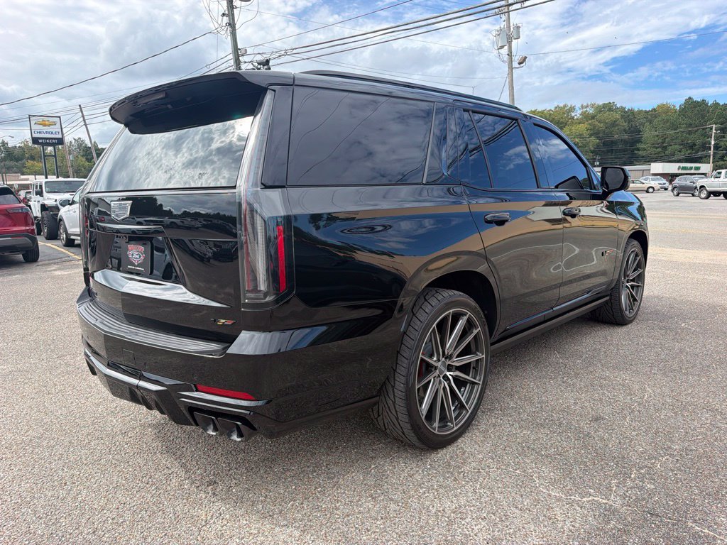 Used 2026 Cadillac Escalade V w/ LPO, ONYX Package AWD/4WD image 5