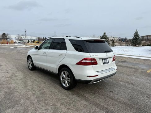 Used 2015 Mercedes-Benz ML 350 ML 350 4MATIC Sport Utility 4D image 3