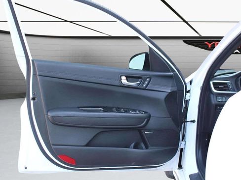 Used 2019 Kia Optima SX w/ SX Limited (Black) Package image 16