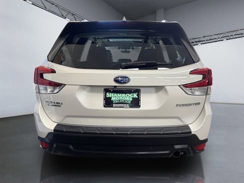Used 2020 Subaru Forester Limited image 6