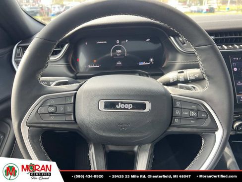 Used 2024 Jeep Grand Cherokee L Altitude AWD/4WD image 19
