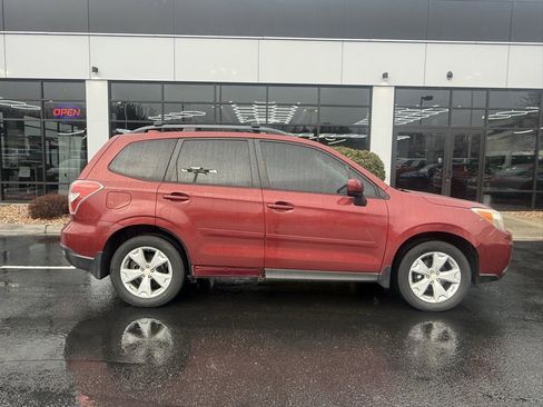 Used 2016 Subaru Forester 2.5i Premium image 8