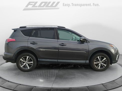 Used 2018 Toyota RAV4 XLE image 10