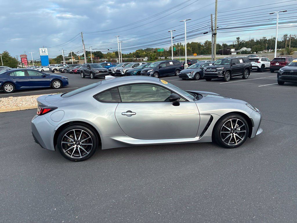 Used 2024 Toyota GR86 RWD image 6