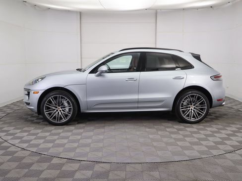 Used 2020 Porsche Macan Turbo image 8