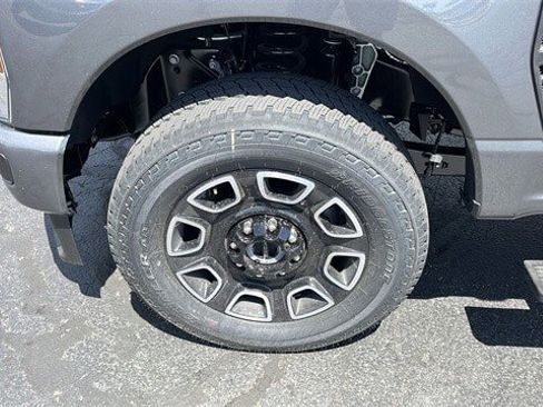 New 2025 Ford F350 Platinum w/ FX4 Off-Road Package image 21