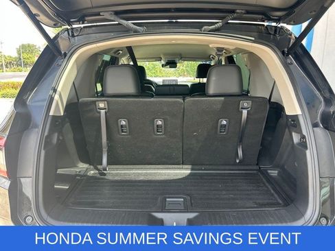 Used 2025 Honda Pilot EX-L image 8