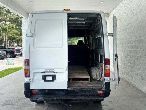 Used 2006 Dodge Sprinter 2500 w/ Window Group II RWD image 19