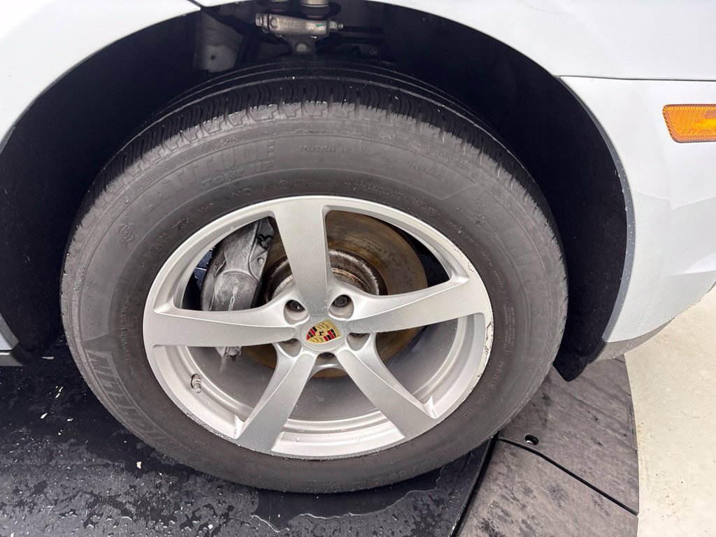 Certified 2020 Porsche Macan AWD/4WD image 17