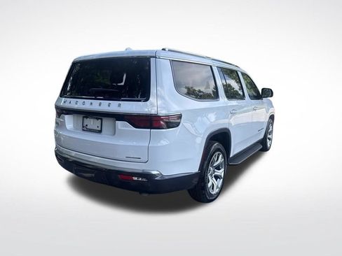Used 2022 Jeep Wagoneer Series II RWD image 5