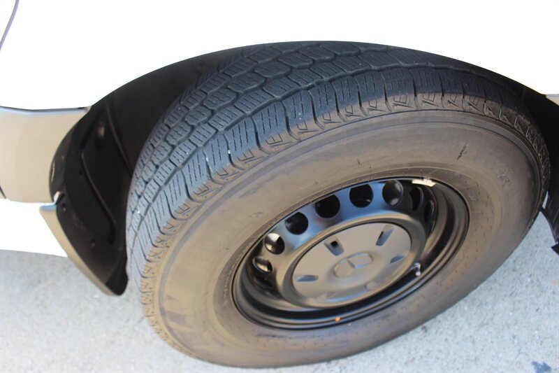 Used 2025 Mercedes-Benz Sprinter 2500 image 36