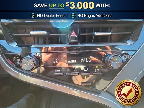 Used 2024 Toyota Camry SE FWD image 30