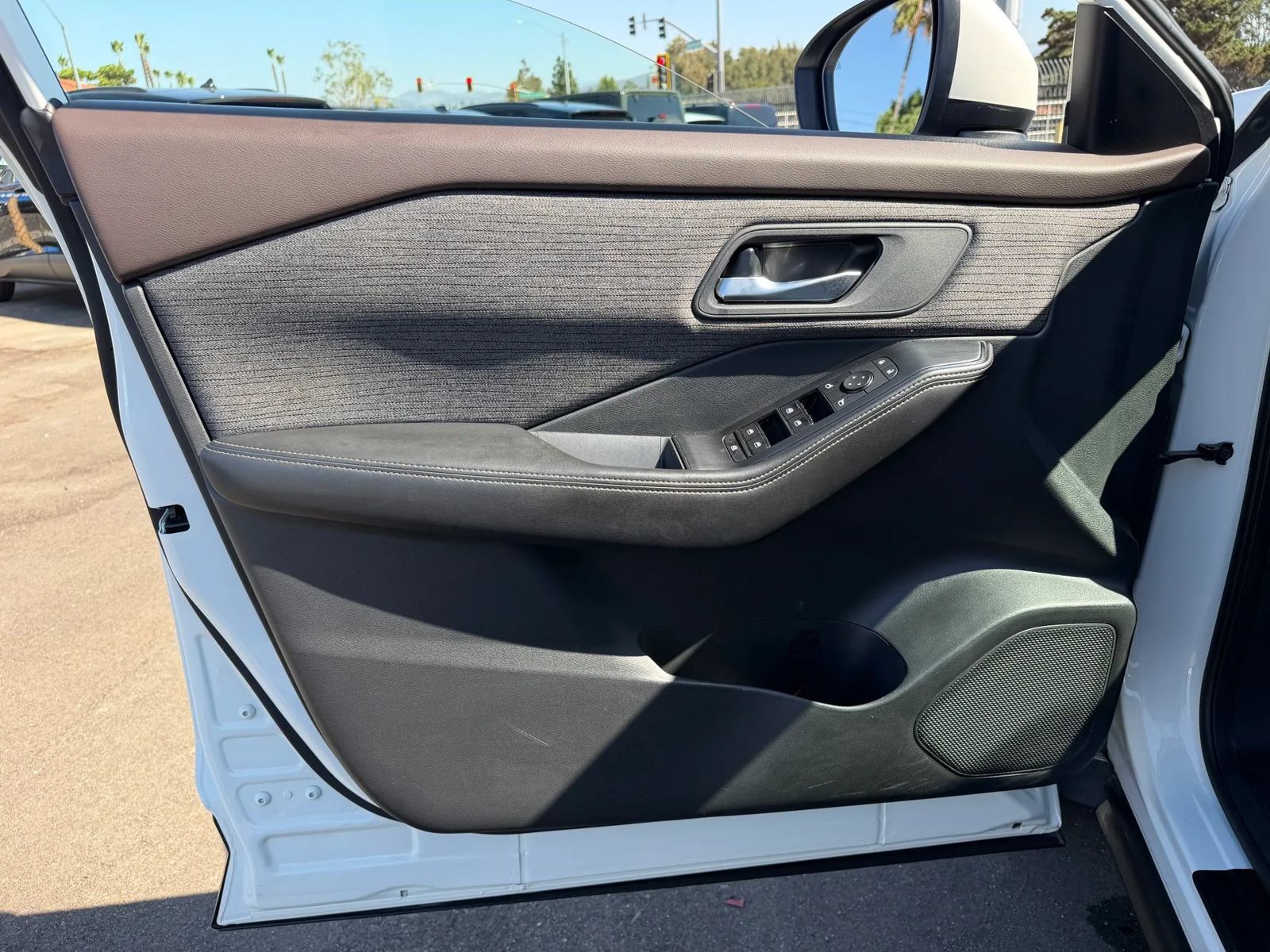 Used 2021 Nissan Rogue SV AWD/4WD image 9
