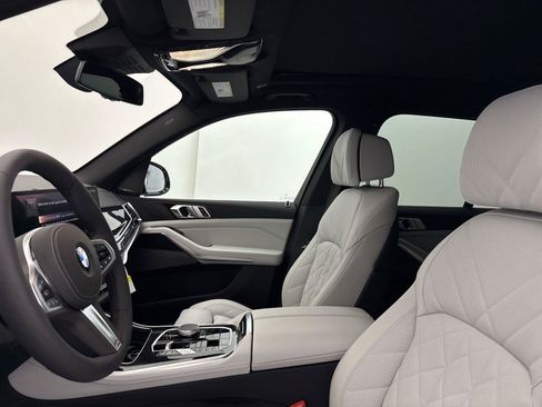 New 2026 BMW X5 xDrive40i w/ M Sport Package AWD/4WD image 24