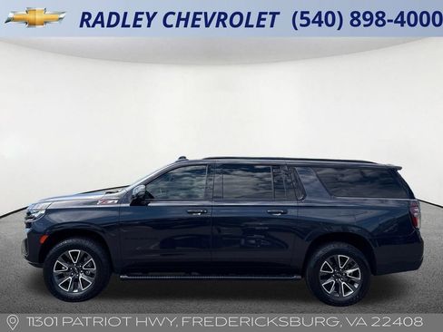 Used 2022 Chevrolet Suburban Z71 w/ Luxury Package AWD/4WD image 18