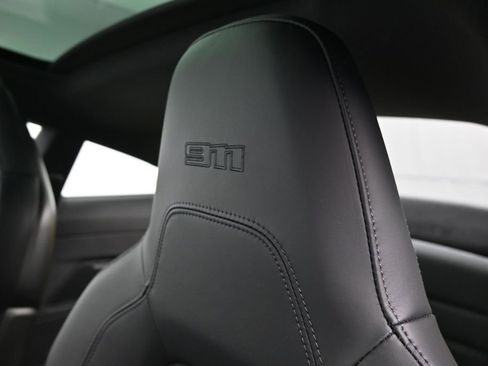 Used 2025 Porsche 911 Carrera T RWD image 19