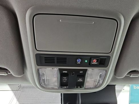 Used 2022 Honda Pilot Touring image 25