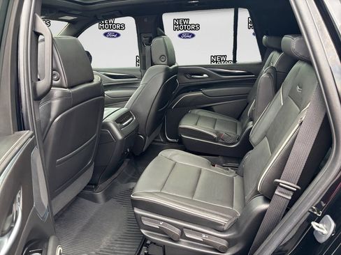 Used 2023 Cadillac Escalade Sport w/ LPO, ONYX Package AWD/4WD image 14