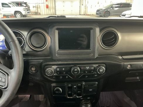 Used 2019 Jeep Wrangler Unlimited Sport S image 18