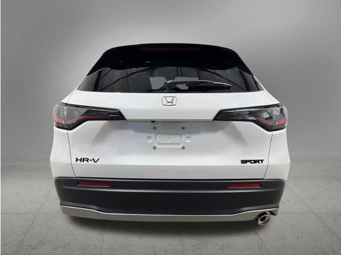 New 2026 Honda HR-V Sport image 4