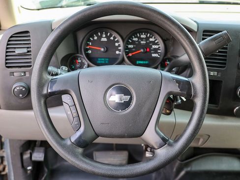 Used 2010 Chevrolet Silverado 1500 LS RWD image 5