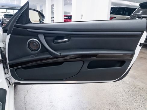 Used 2011 BMW M3 Convertible image 13