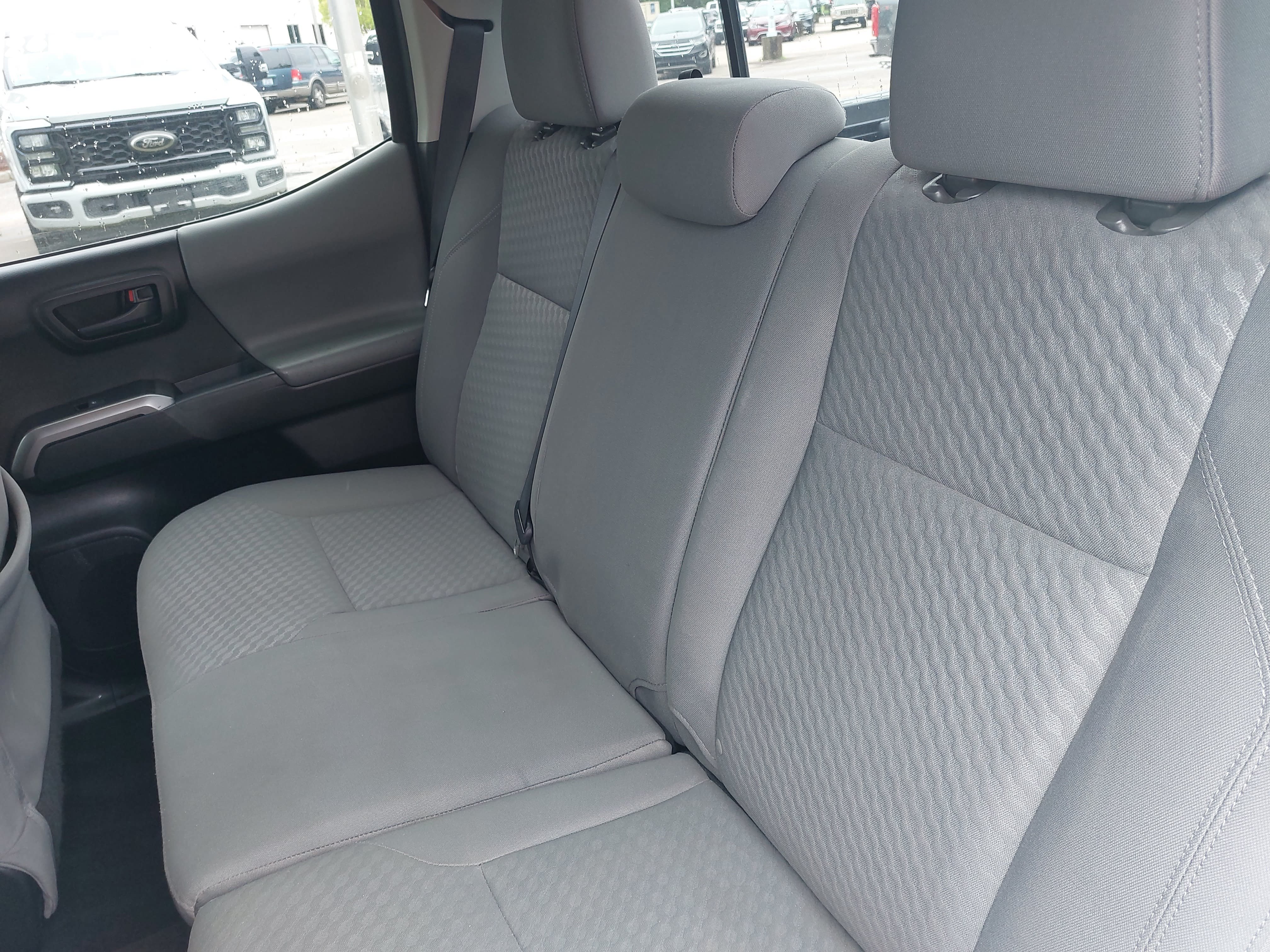 Used 2023 Toyota Tacoma SR5 RWD image 15
