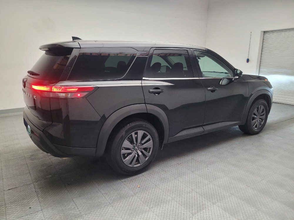 Used 2022 Nissan Pathfinder S FWD image 10