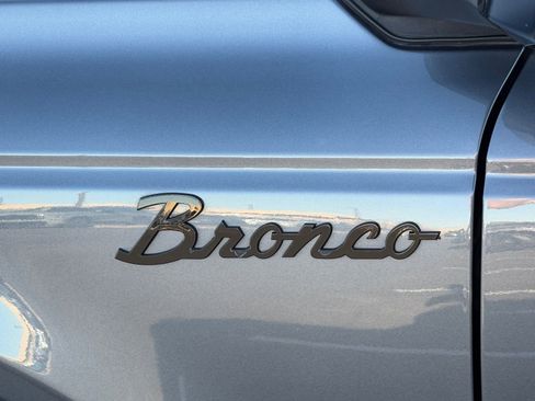 Used 2021 Ford Bronco Wildtrak image 9