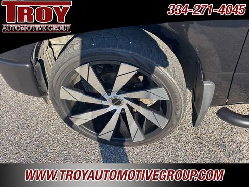 Used 2017 Nissan Titan S image 19