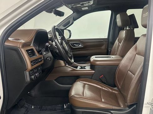 Used 2021 Chevrolet Tahoe High Country w/ Premium Package AWD/4WD image 10