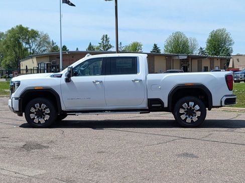 New 2026 GMC Sierra 3500 Denali w/ Denali Reserve Package AWD/4WD image 7