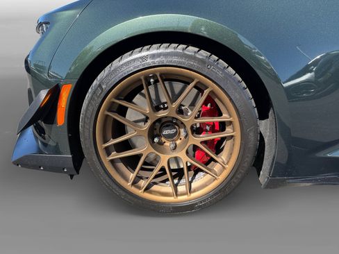 Used 2020 Chevrolet Camaro ZL1 RWD image 9