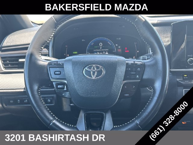 Used 2025 Toyota Camry SE FWD image 17