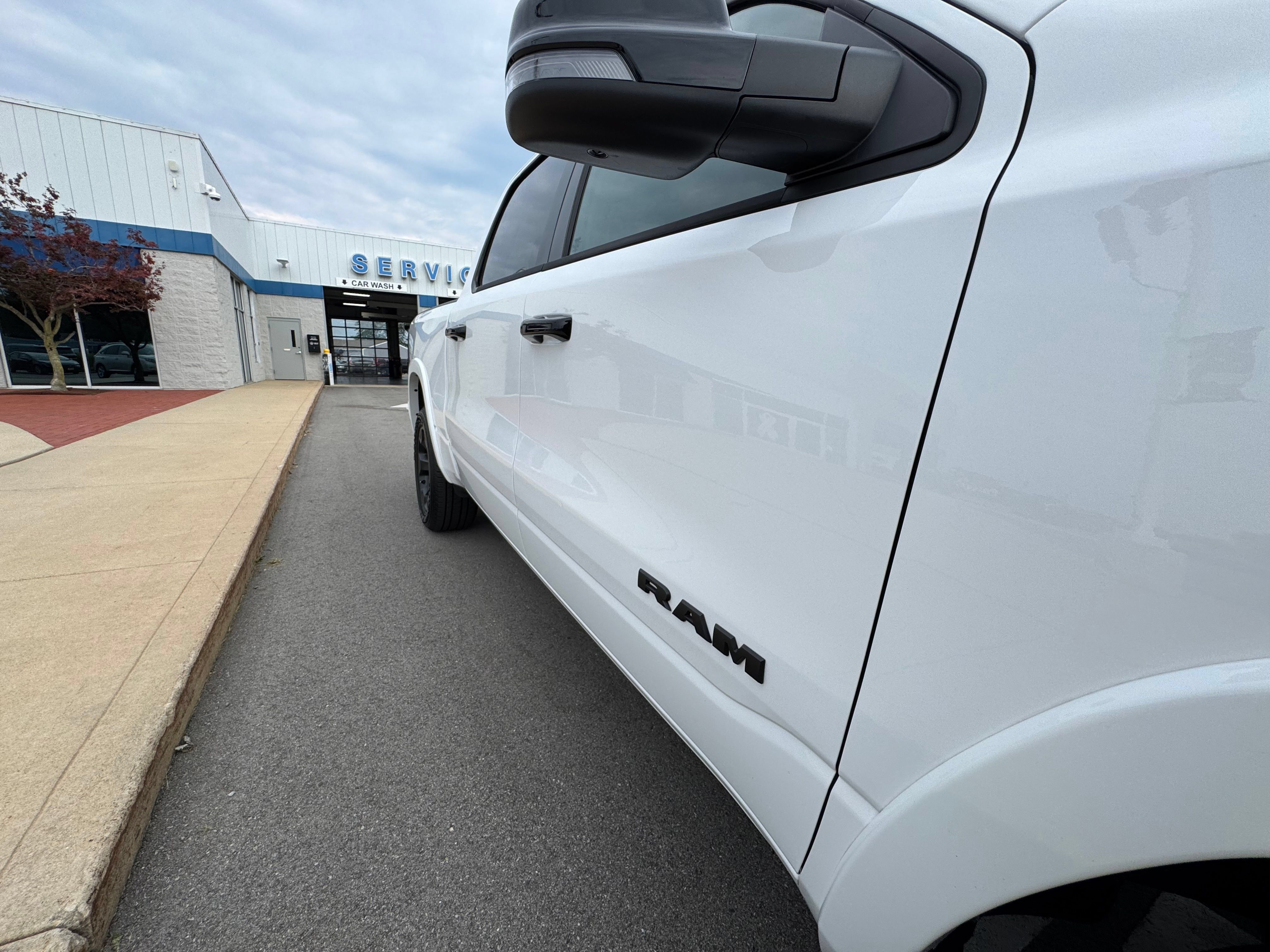 Used 2025 RAM 1500 Big Horn AWD/4WD image 10