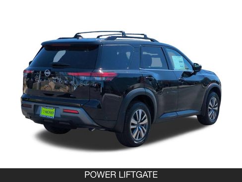 New 2026 Nissan Pathfinder SL FWD image 9