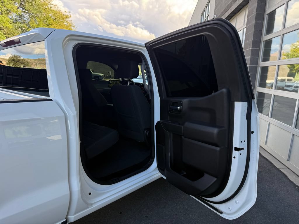 Used 2022 Chevrolet Silverado 1500 Custom w/ Safety Confidence Package AWD/4WD image 32