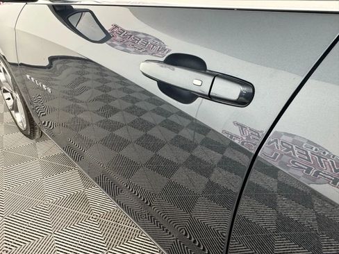 Used 2020 Chevrolet Malibu LT image 25