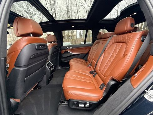 Used 2019 BMW X7 xDrive50i w/ M Sport Package image 25