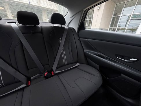 Used 2025 Hyundai Elantra SEL image 44