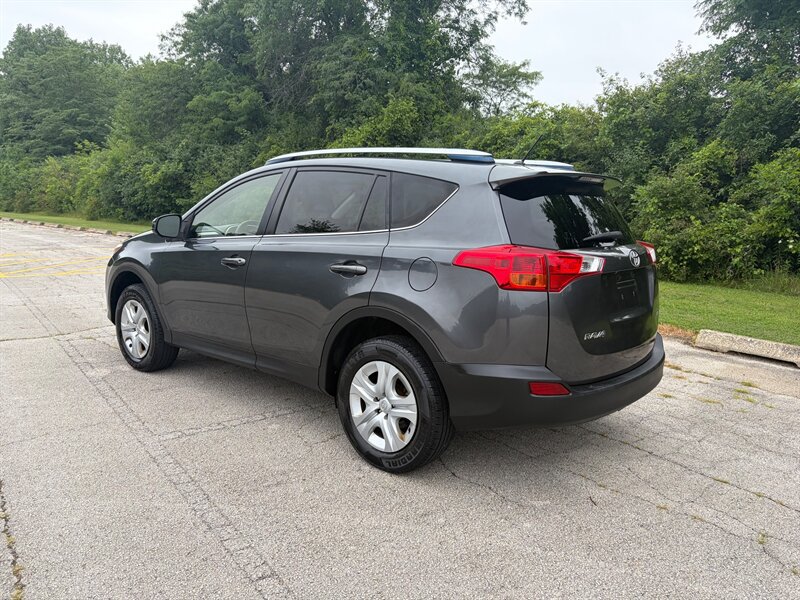 Used 2013 Toyota RAV4 LE FWD image 3