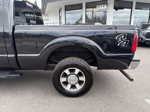 Used 2015 Ford F350 Lariat w/ Camper Package AWD/4WD image 3