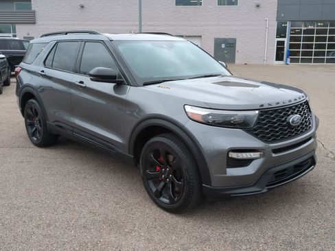 Used 2023 Ford Explorer ST w/ Equipment Group 401A AWD/4WD image 2