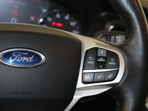Used 2020 Ford Explorer XLT w/ Equipment Group 202A image 18