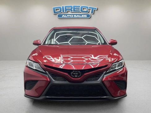 Used 2020 Toyota Camry SE w/ Audio Package FWD image 2