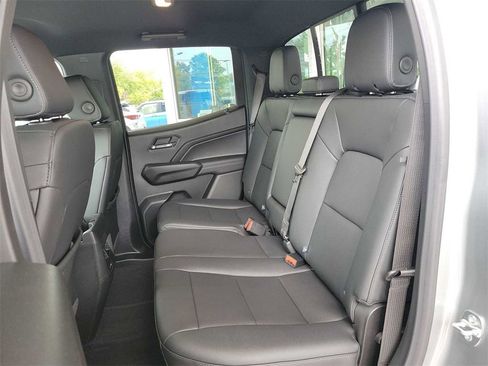 New 2024 Chevrolet Colorado LT w/ LT Convenience Package III image 24