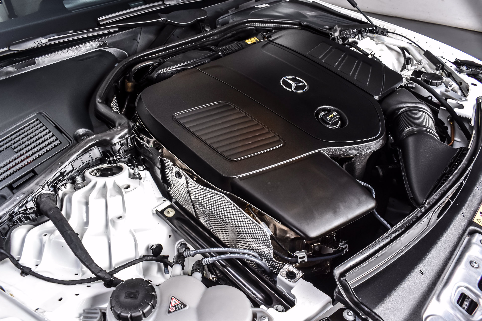Used 2023 Mercedes-Benz C 300 4MATIC Sedan image 11