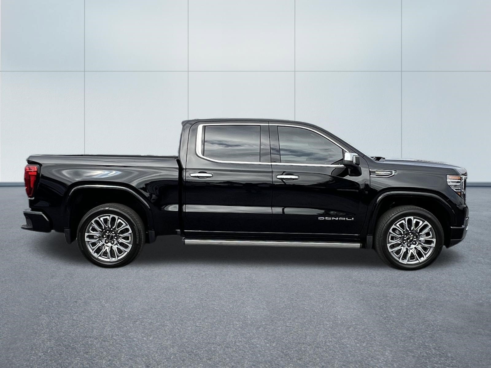 Used 2026 GMC Sierra 1500 Denali Ultimate AWD/4WD image 7