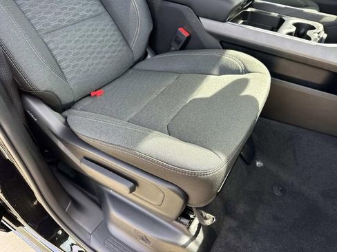 New 2026 RAM 1500 4x4 Crew Cab image 13